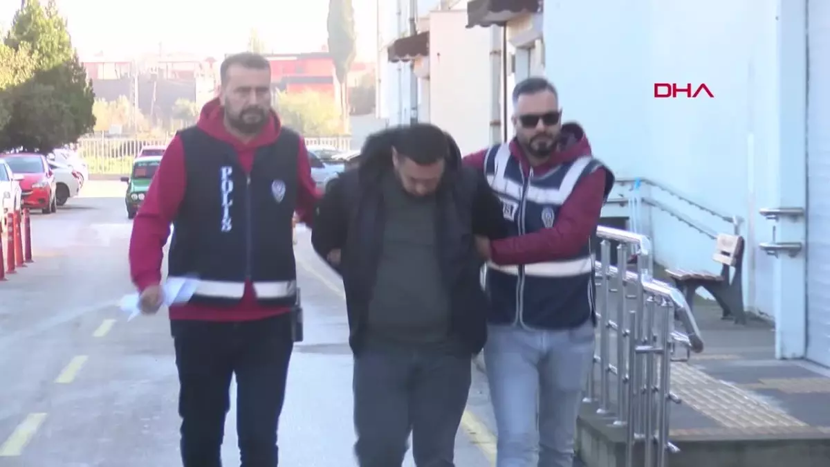 Adanada 12 ruhsatsız tabanca ele geçirildi