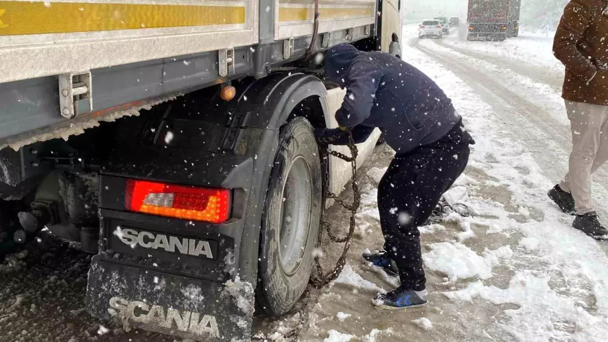 Kastamonu\'da Kar Yağışı: 430 Köy Yolu Ulaşıma Kapandı