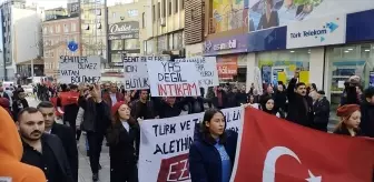 Kocaeli'de vatandaşlar şehitler için yürüdü