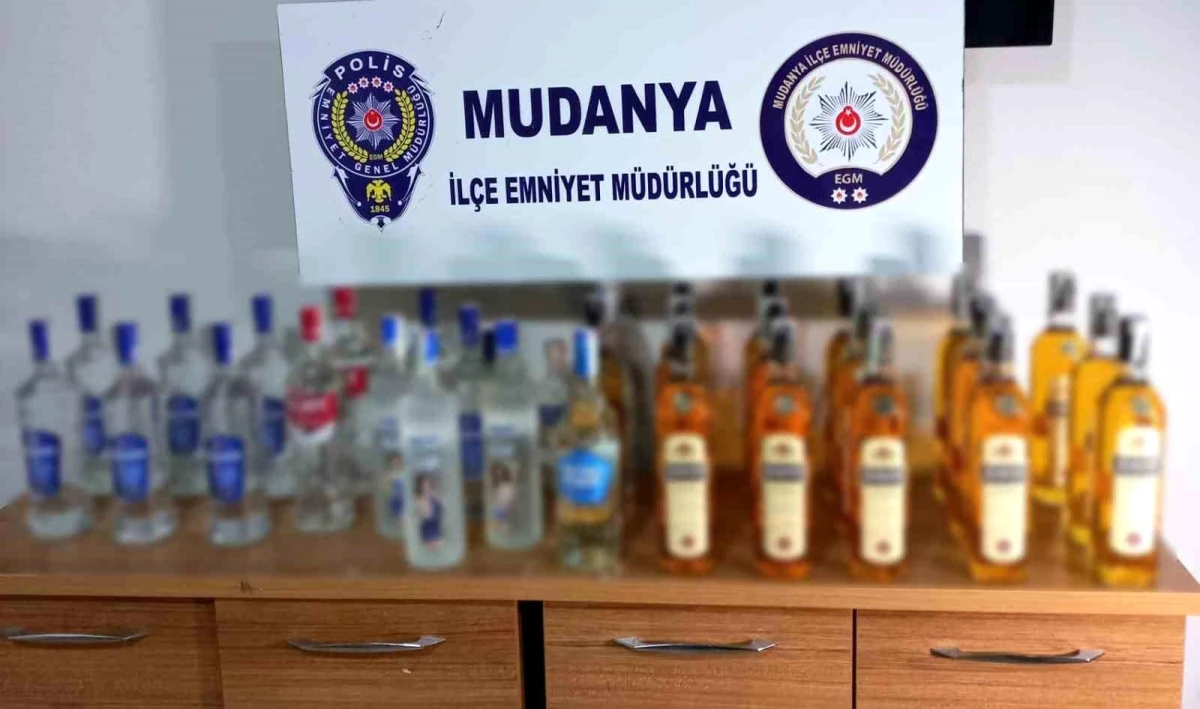 Mudanya\'da sahte ve kaçak alkol operasyonu: 42 litre ele geçirildi, 2 gözaltı