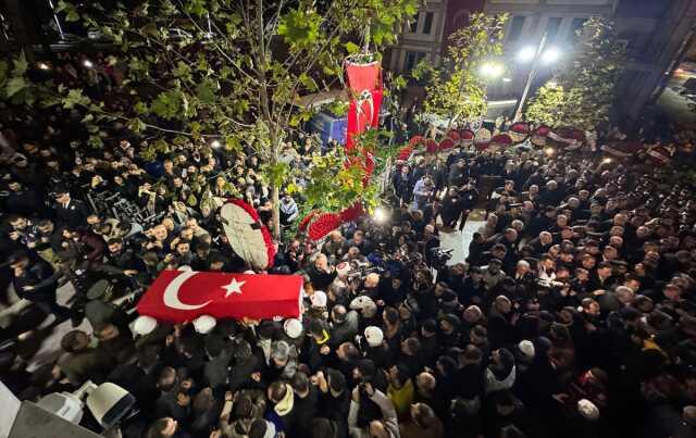 Pençe-Kilit Harekatı'nda şehit olan askerlerimiz son yolculuklarına uğurlandı