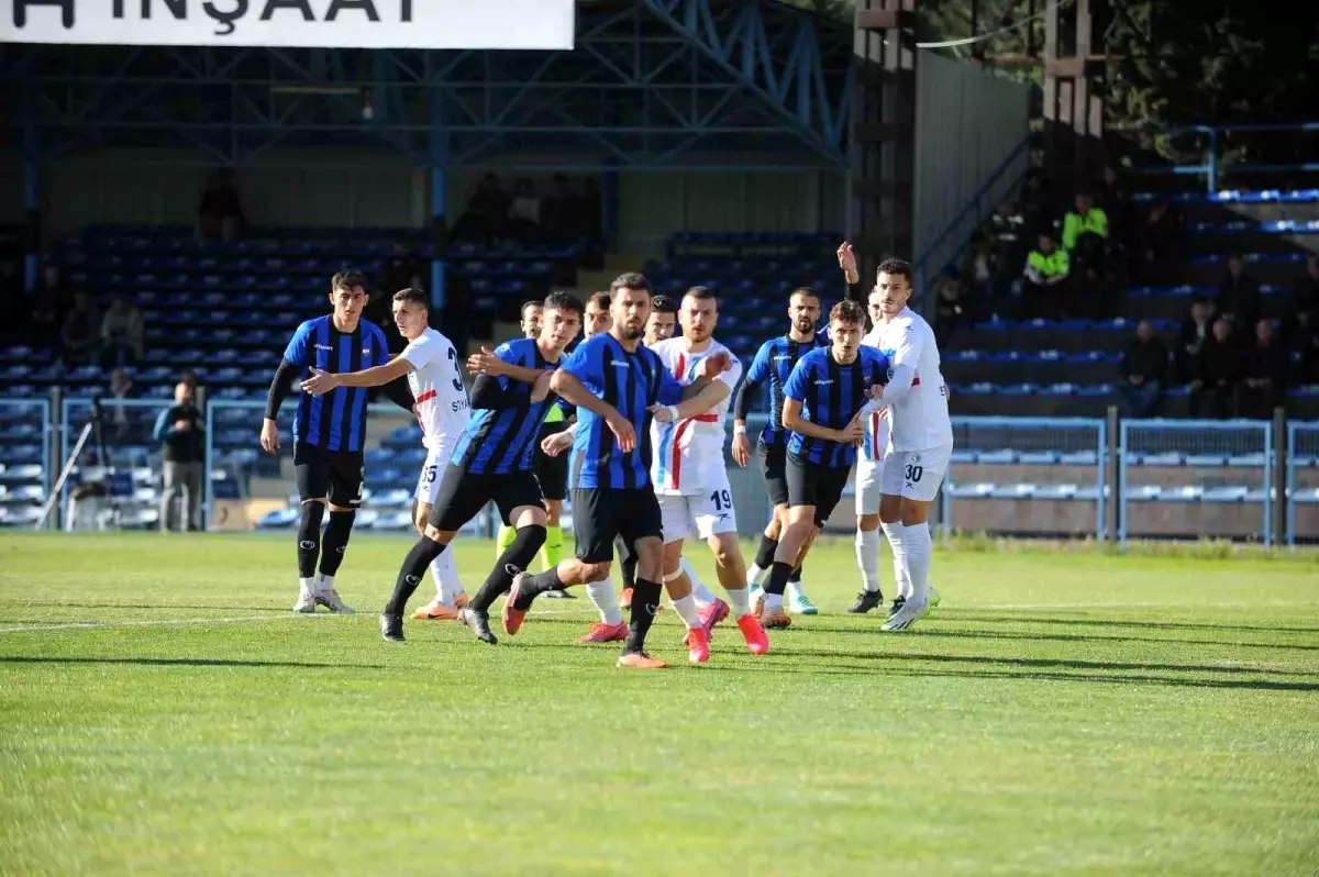 Karacabey Belediyespor ile Beyoğlu Yeni Çarşı 1-1 berabere kaldı