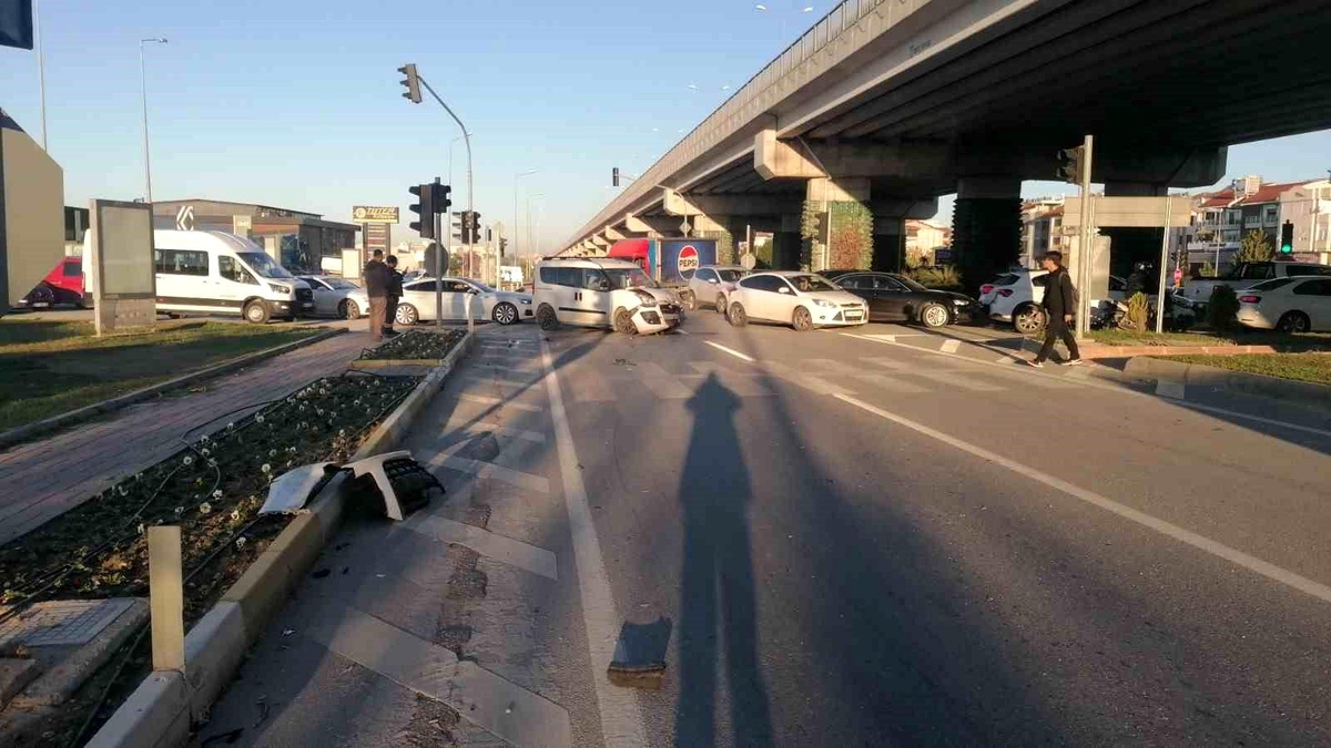 Antalya\'da sinyalizasyon arızasıyla kaza