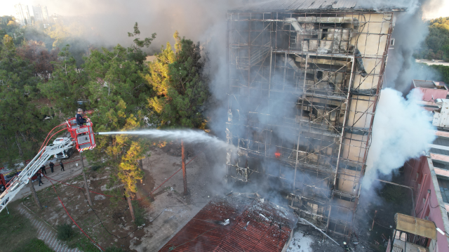 Adana'da hastanenin arşiv bölümünde yangın çıktı! 2 kız çocuğu gözaltına alındı