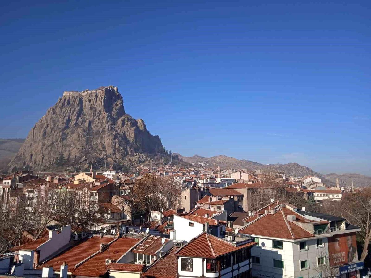 Afyonkarahisar\'da Haftaya Güneşli Başlangıç
