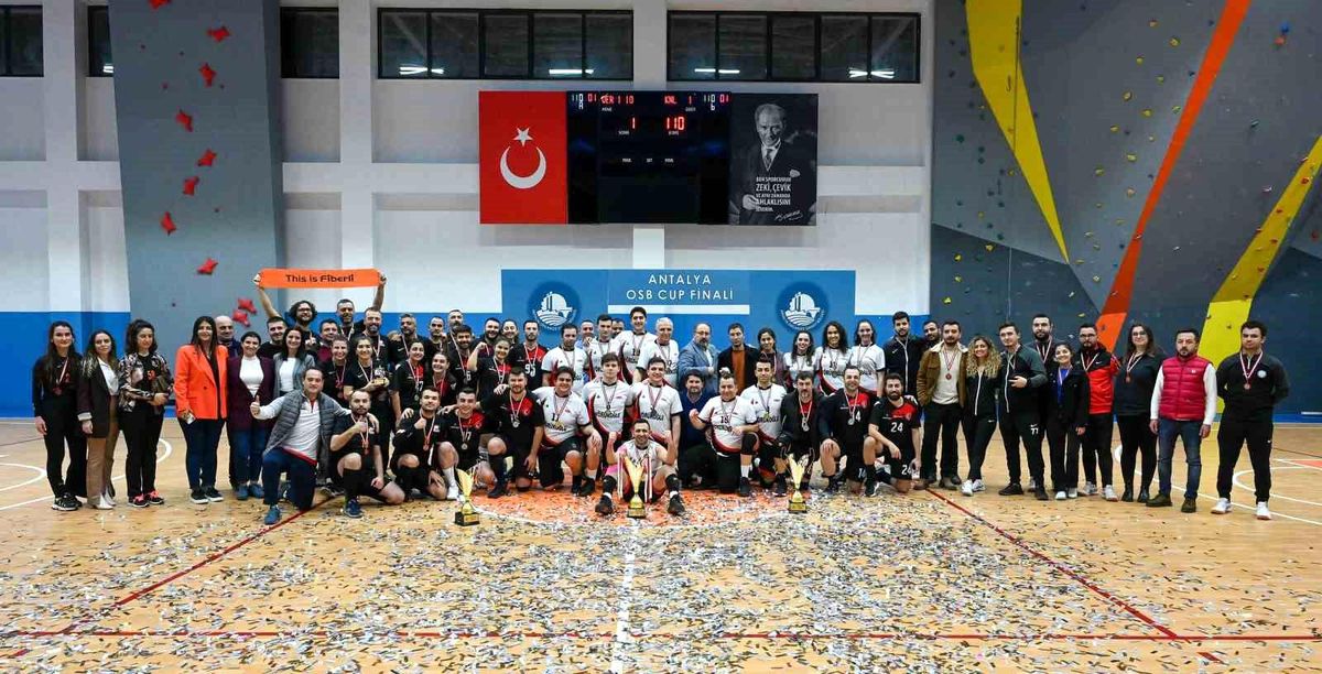 Antalya OSB CUP Firmalar Arası Karma Voleybol Turnuvası\'nın Şampiyonu Yörükoğlu