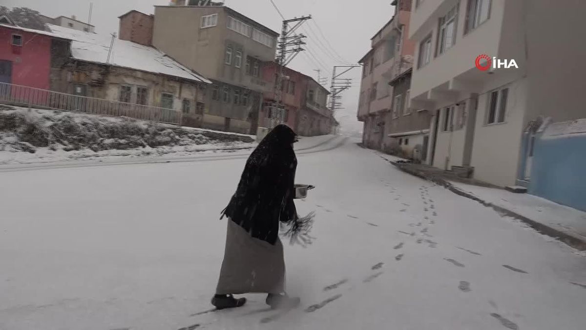 Bayburt\'ta kar nedeniyle okullar 1 gün tatil edildi