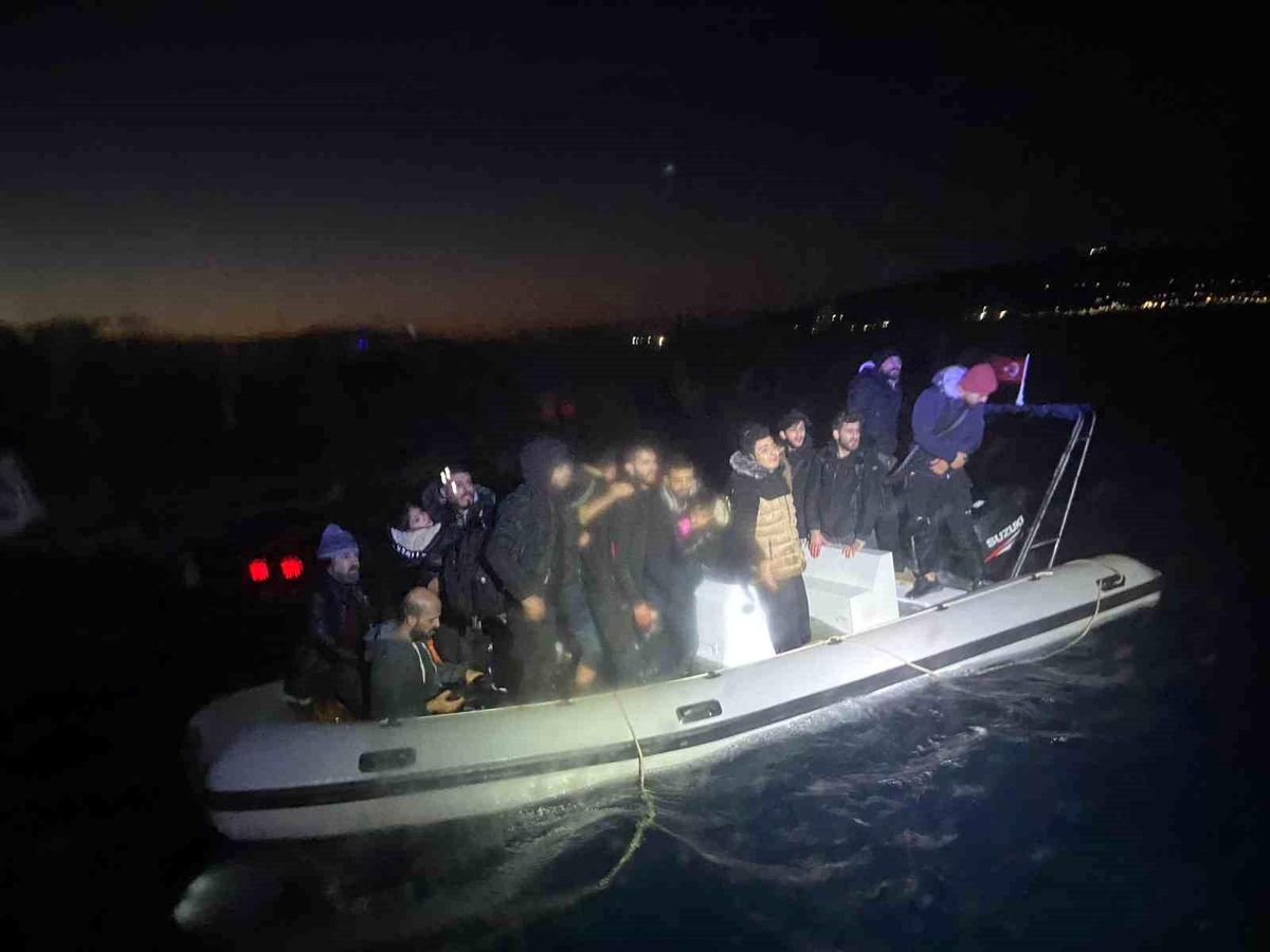Muğla\'da 17 düzensiz göçmen kurtarıldı
