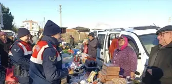 Edirne'de jandarma ekipleri aile içi şiddetle mücadele ve KADES hakkında bilgilendirme çalışması yaptı