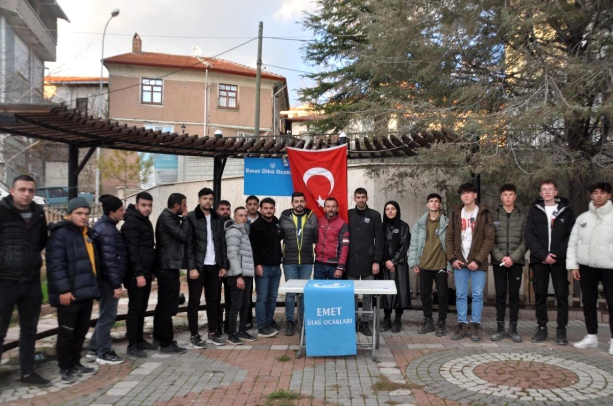 Emet\'te Fenerbahçe, Galatasaray ve Beşiktaş taraftarları terörü lanetledi