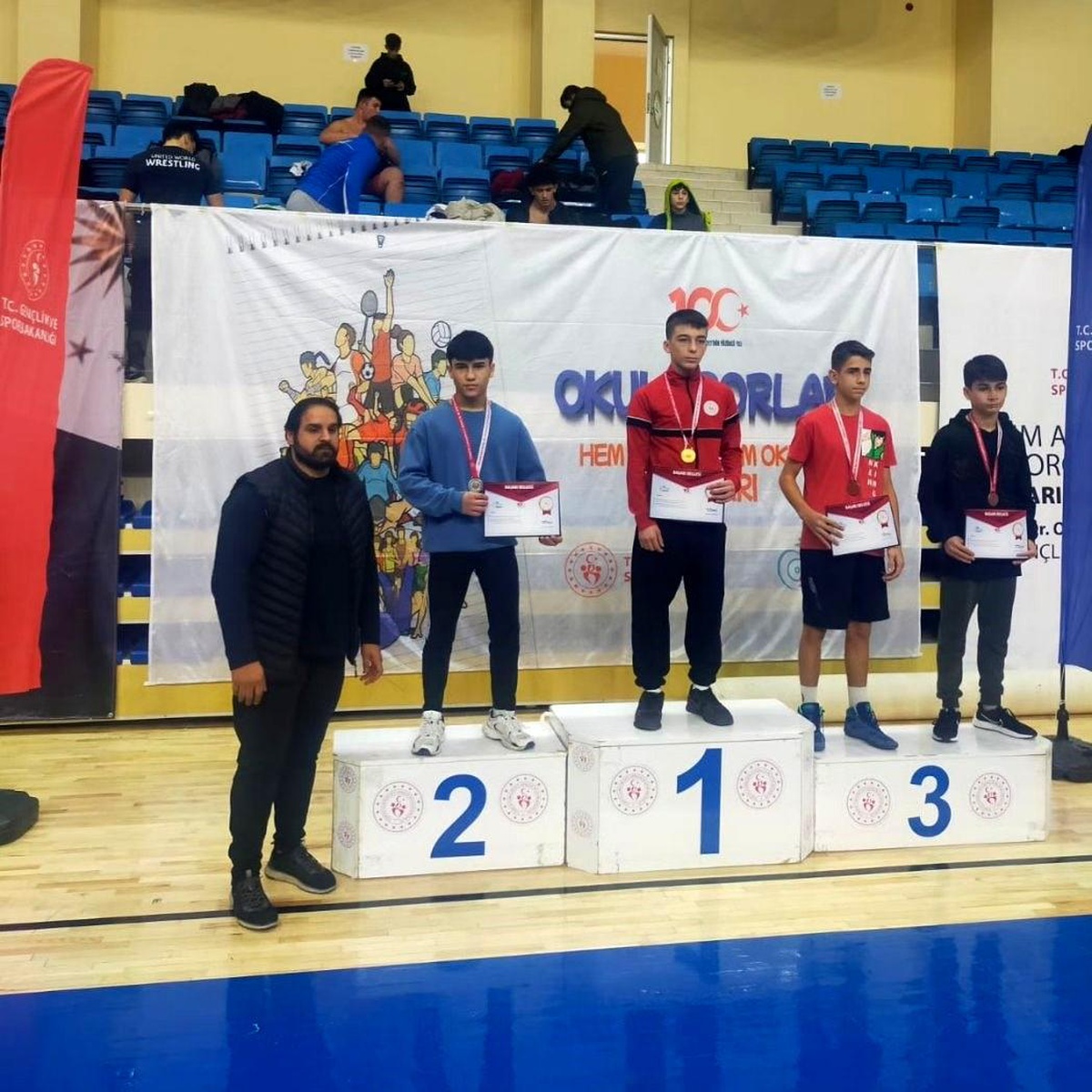Eskişehirli sporcular Grekoromen Güreş Şampiyonasında Türkiye 3\'üncüsü oldu