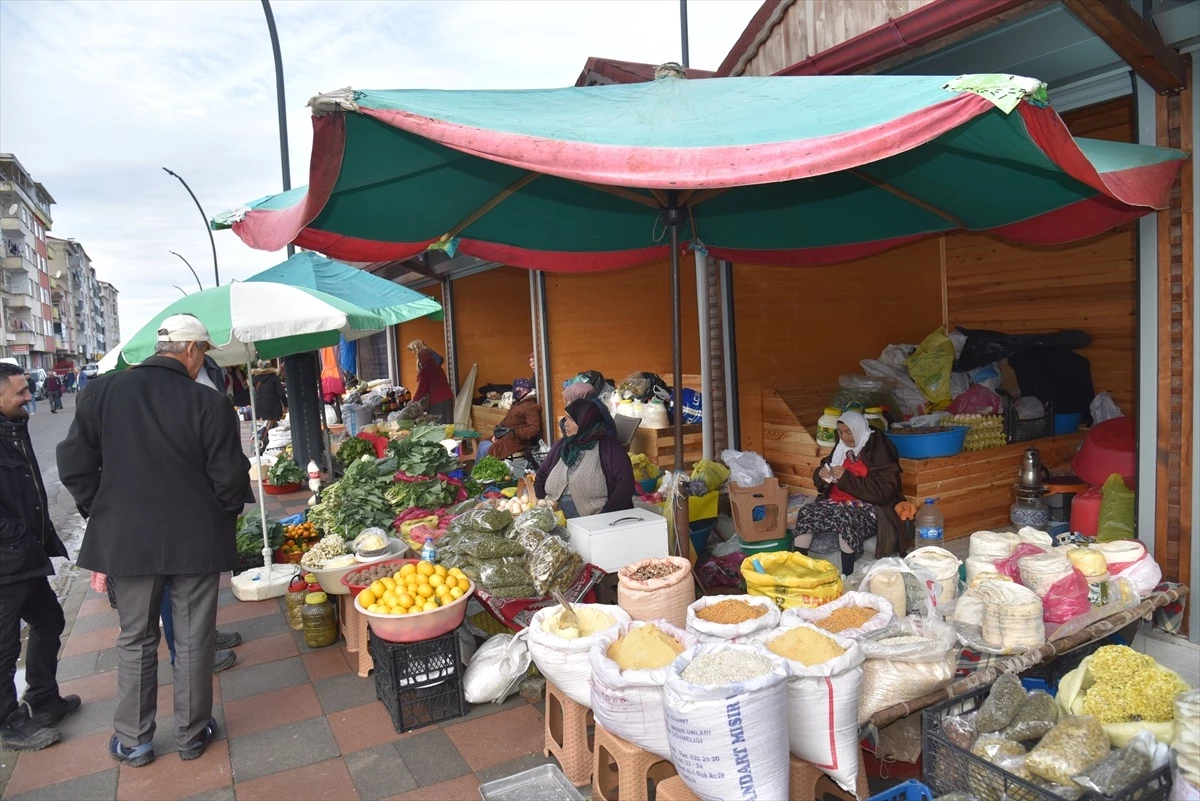 Espiye Belediyesi Yöresel Ürünler Pazarı Açıldı