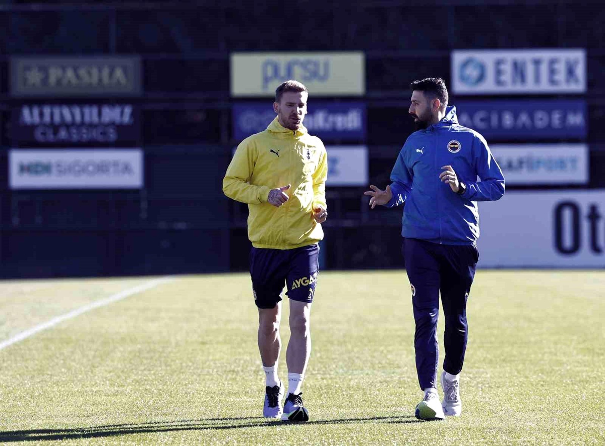 Fenerbahçe, Galatasaray maçı için hazırlıklara başladı