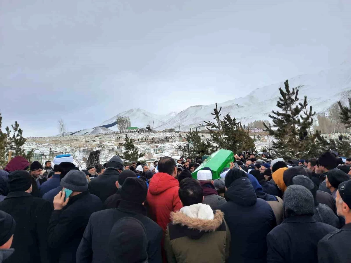 Erzurum\'da Hıdır Has Hoca\'nın cenazesi defnedildi