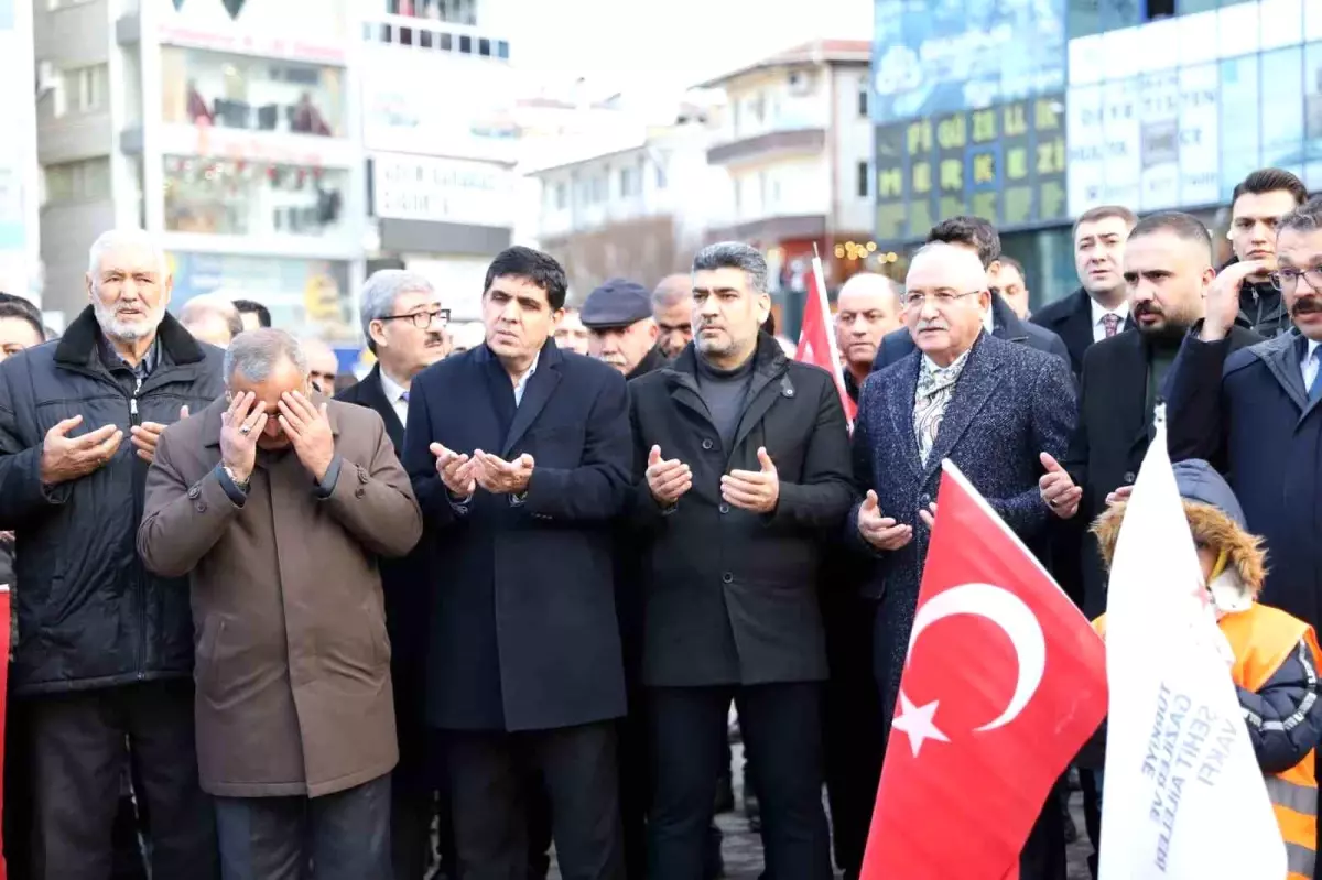 Iğdır\'da Mehmetçiklerin şehit edilmesi ve İsrail\'in Filistin saldırıları protesto edildi