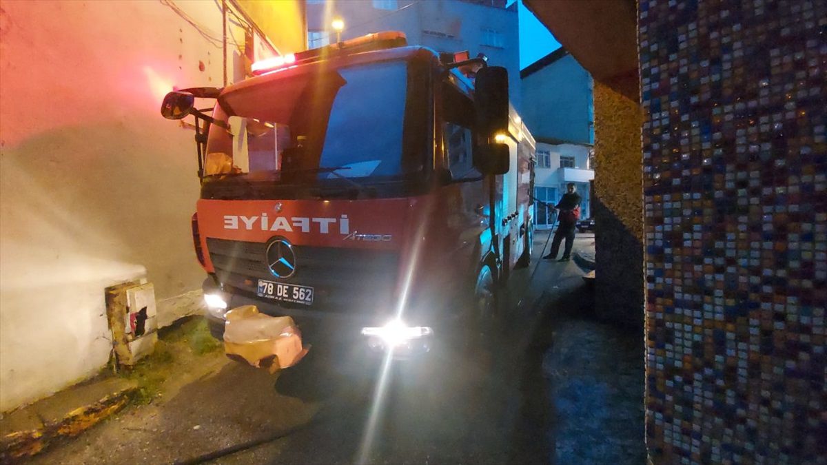 Karabük\'te evin deposu yangında hasar gördü