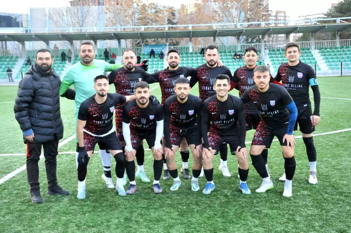 Kayseri Esen Metal SK, 1966 Turanspor\'u 6-0 yenerek liderliğe yükseldi