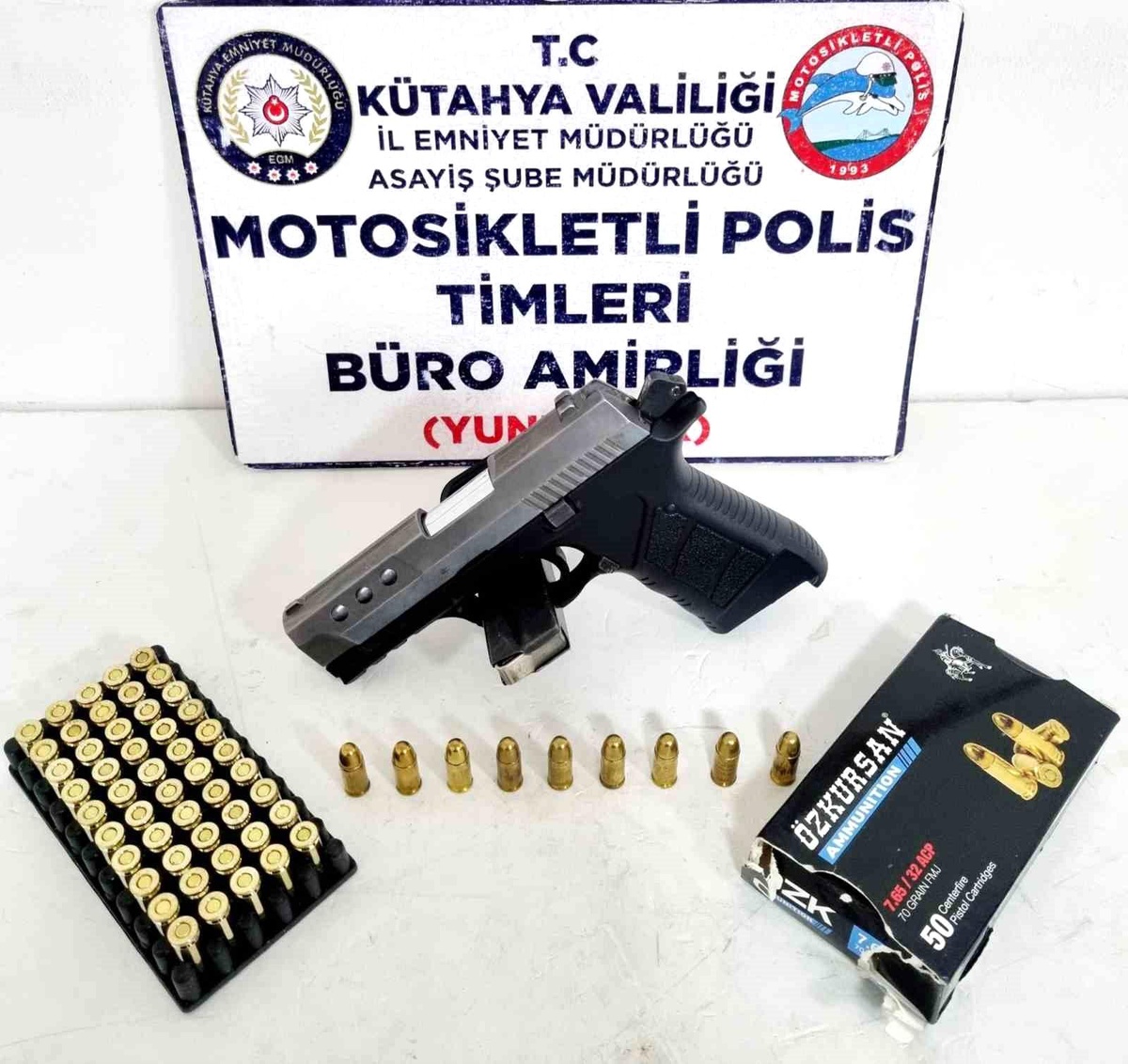 Kütahya\'da ruhsatsız tabanca ve fişek ele geçirildi