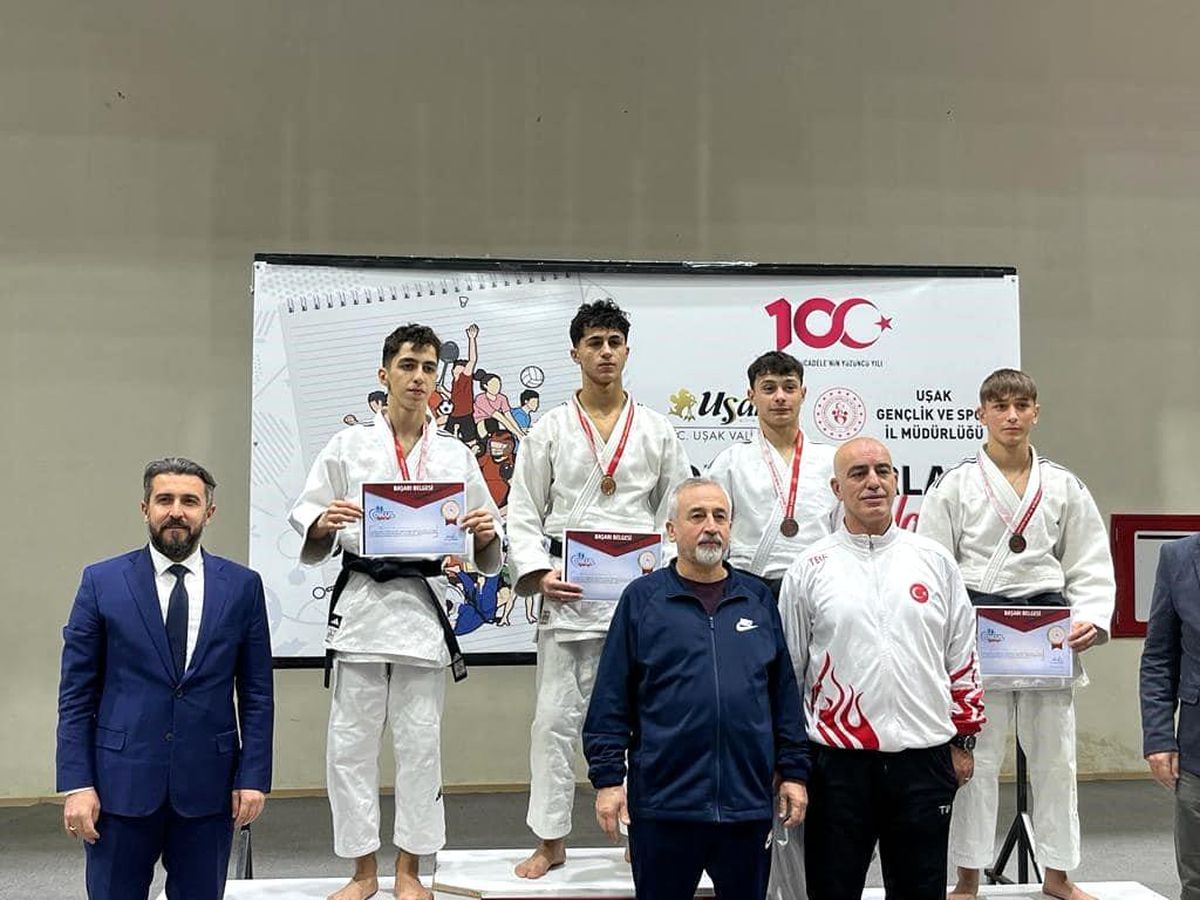 Kütahya Belediyesporlu Judo Sporcuları Uşak\'ta Başarıya Ulaştı