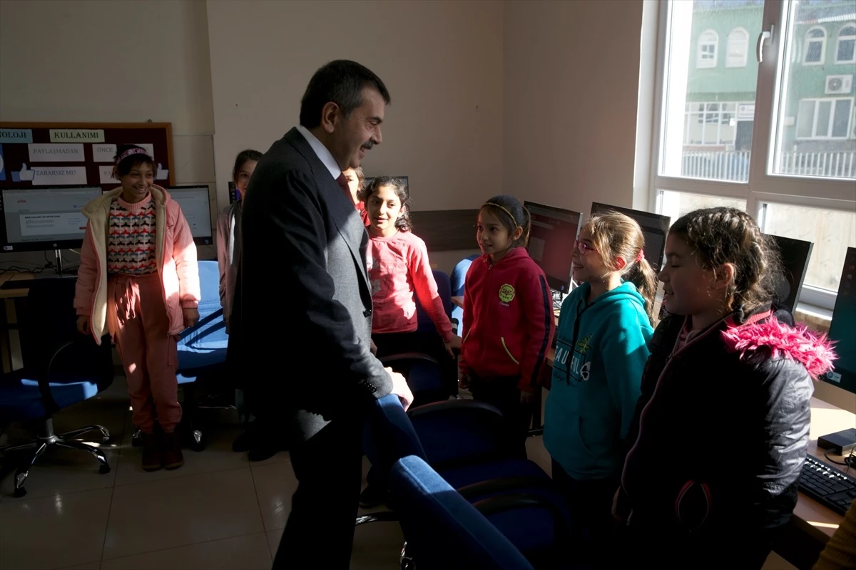 Milli Eğitim Bakanı Tekin, Kahramanmaraş\'ta ziyaretlerde bulundu