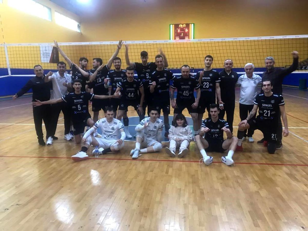 Nazilli Belediyespor Voleybol Takımı Kemalpaşa\'yı 3-0 mağlup etti