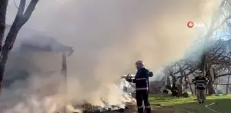 Sakarya'da bir vatandaşın samanlığı alev alev yandı