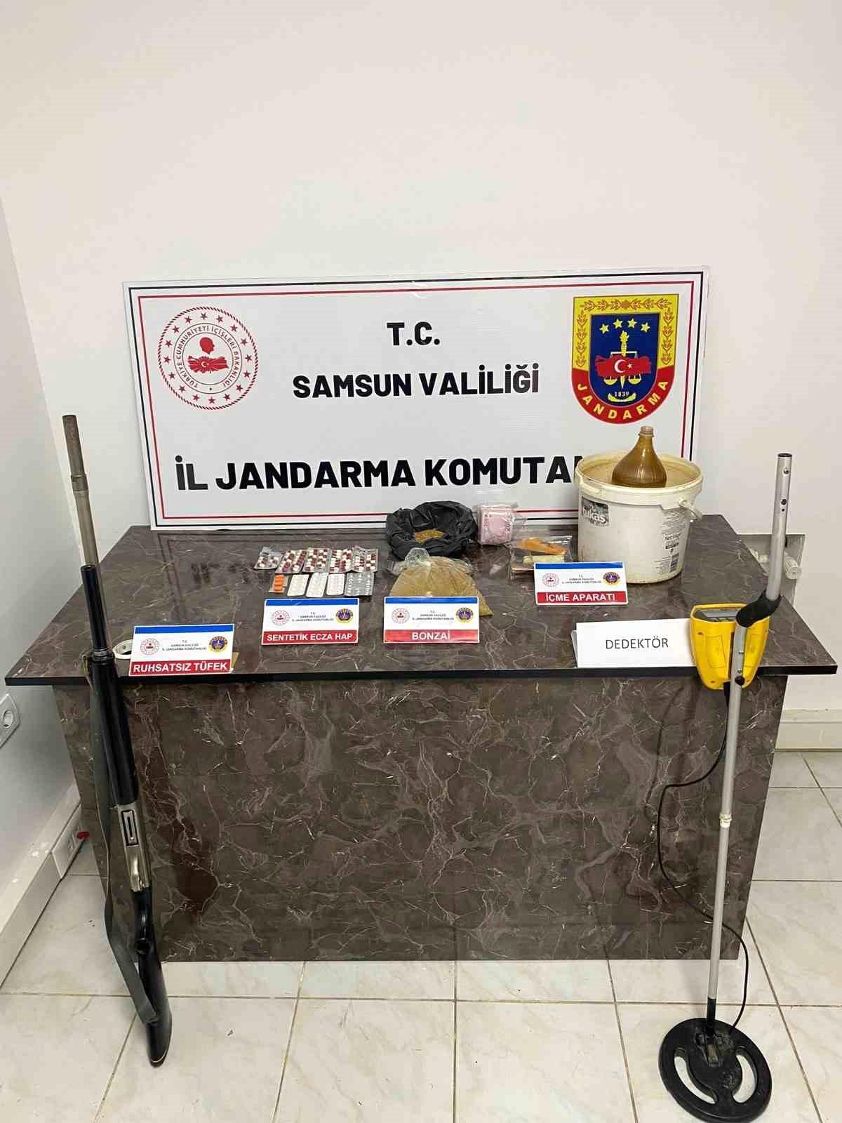 Samsun\'da 500 gram bonzai ve uyuşturucu içme aparatı ile yakalanan kişi gözaltına alındı