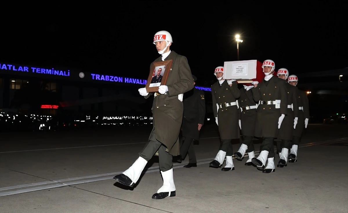 Irak\'ta şehit olan Piyade Uzman Onbaşı İsmail Yazıcı\'nın naaşı Trabzon\'a getirildi