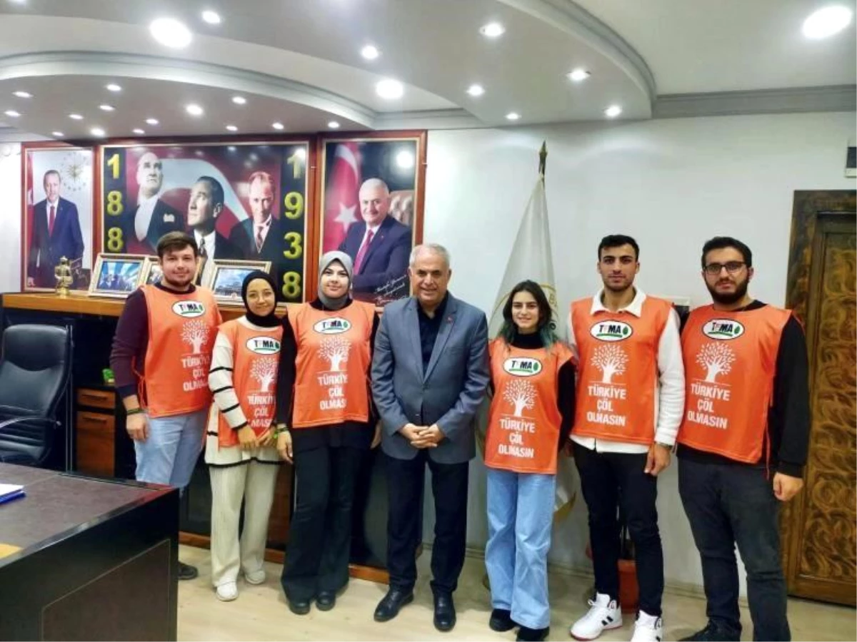 Bilecik Şeyh Edebali Üniversitesi Genç Tema kulübü öğrencileri Bayırköy Belediye Başkanı ile bir araya geldi