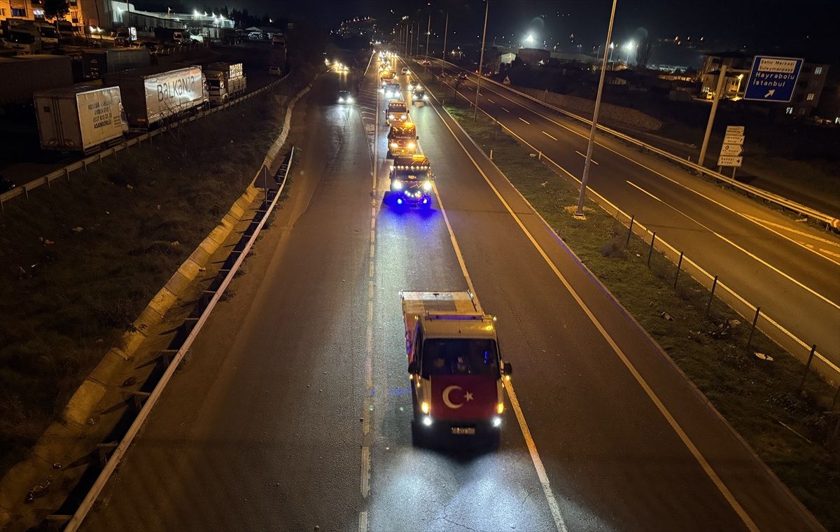 Tekirdağ\'da terör saldırılarını protesto eden grup şehir turu attı