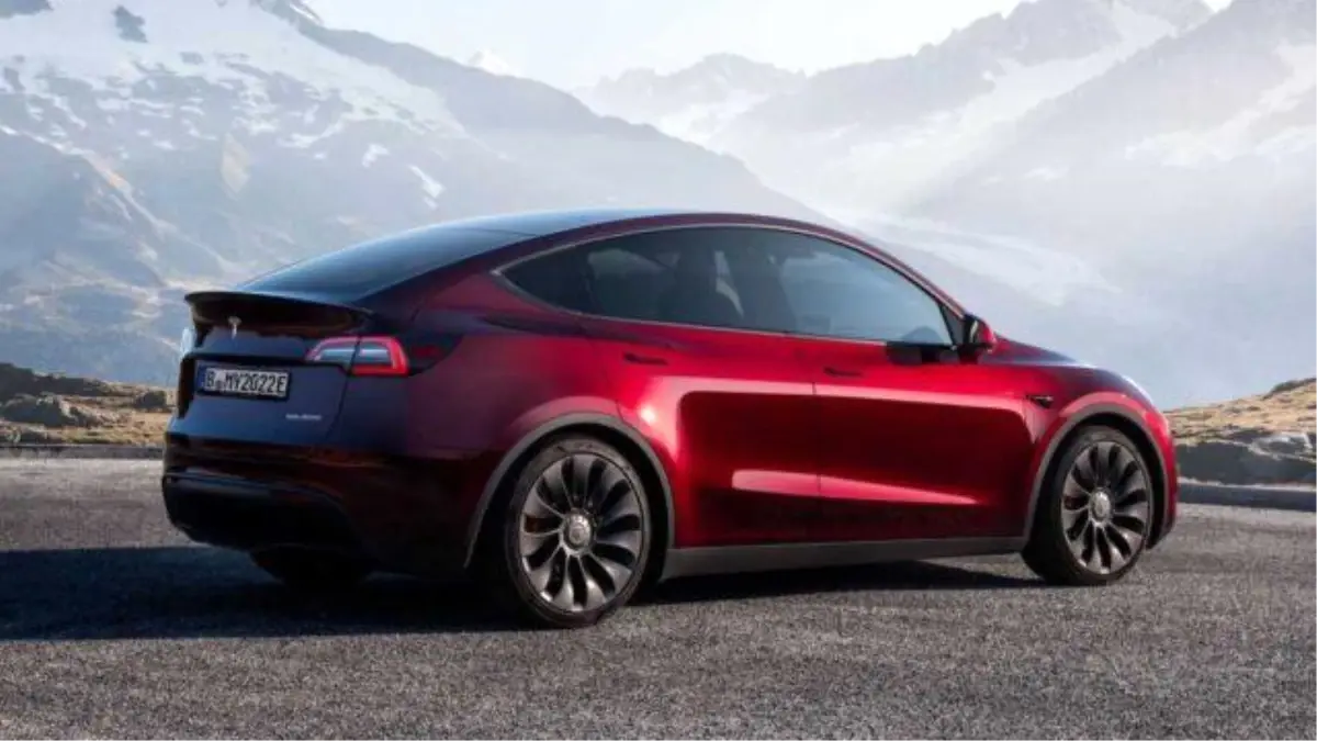 Tesla Model Y\'nin Aralık 2023 Güncel Fiyat Listesi