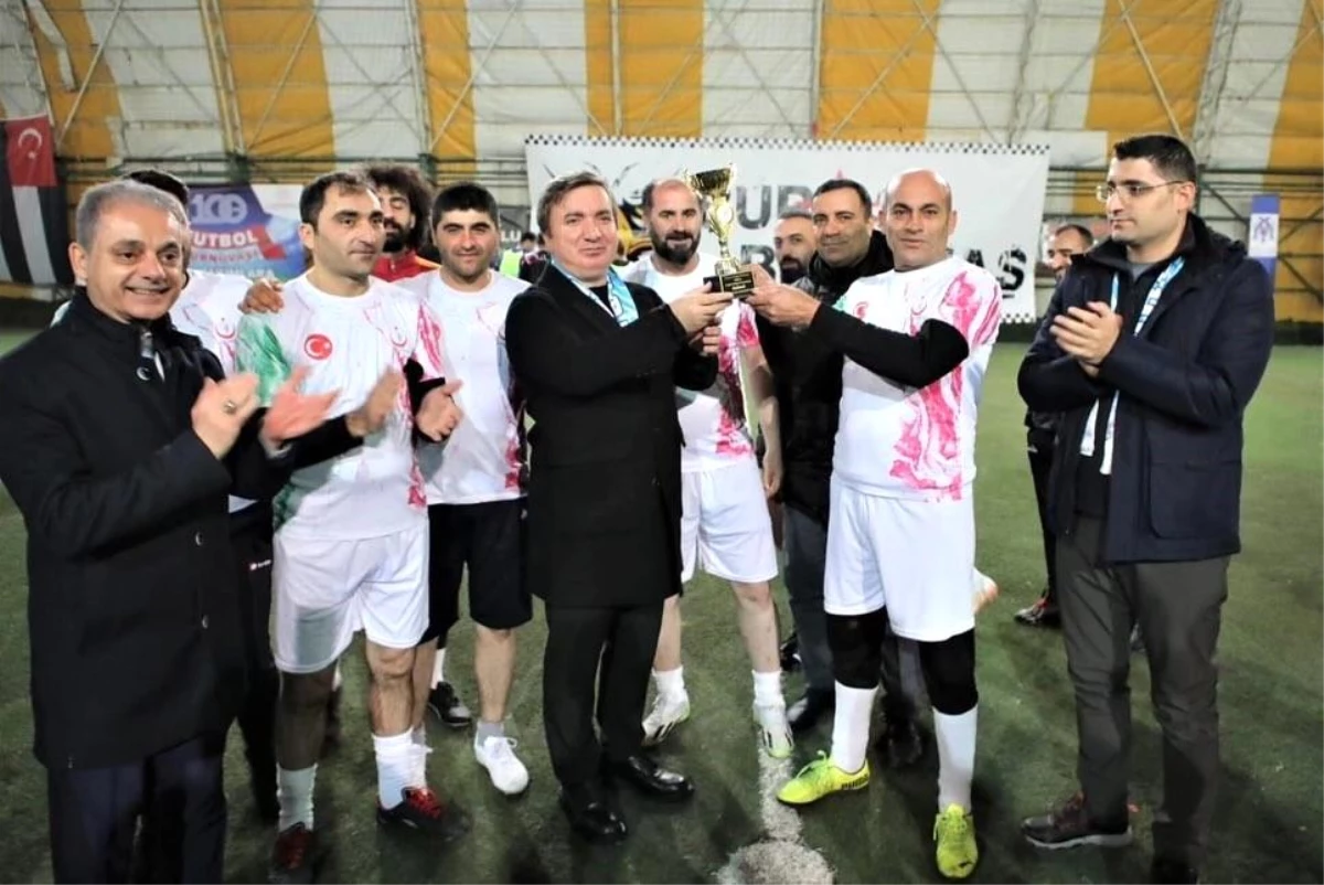 Cumhuriyetin 100. Yılı Kutlamaları Kapsamında Düzenlenen Sağlık Futbol Turnuvası Sonuçlandı