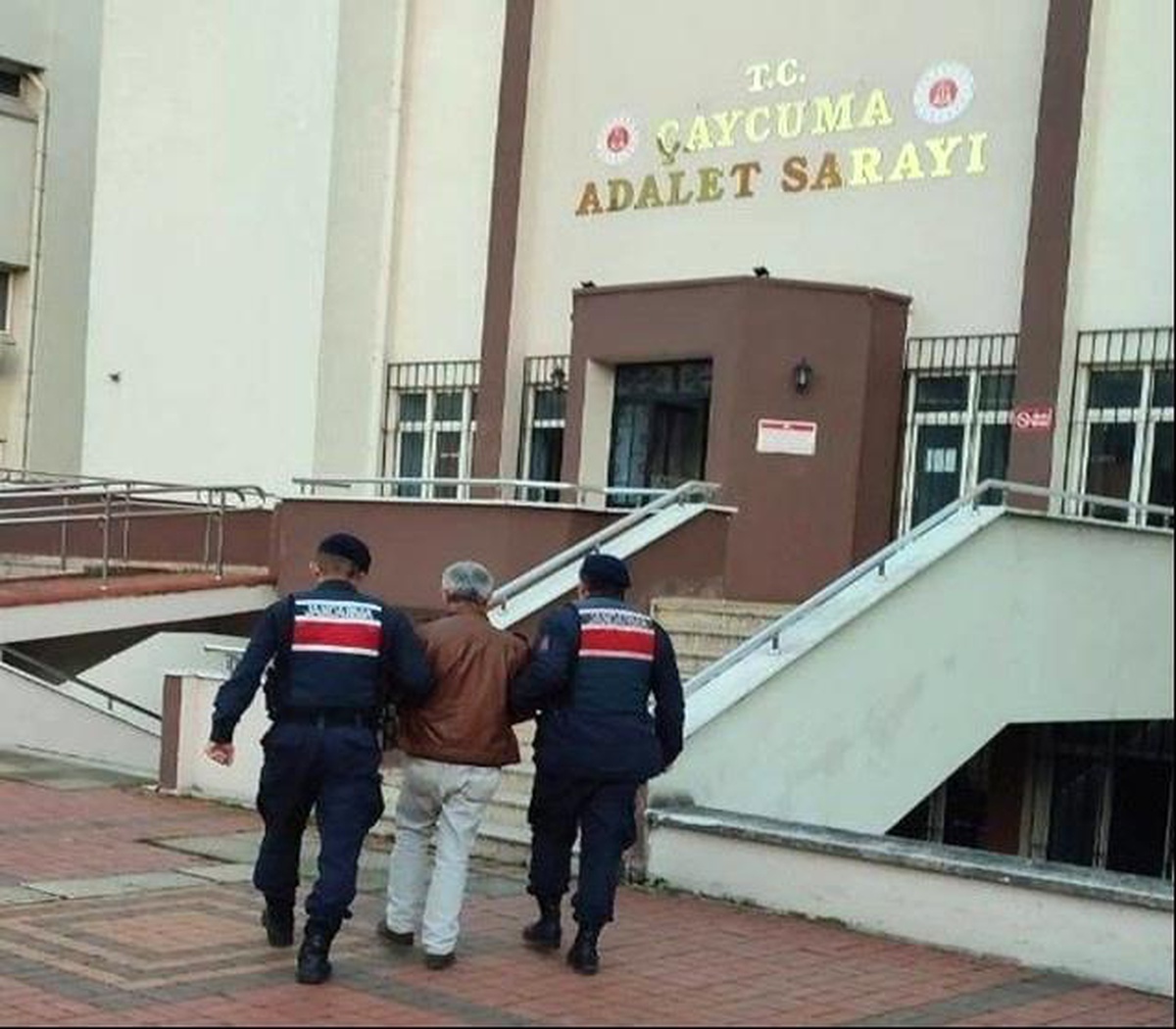 Zonguldak\'ta jandarma ekipleri hırsızlık suçundan zanlıyı yakaladı