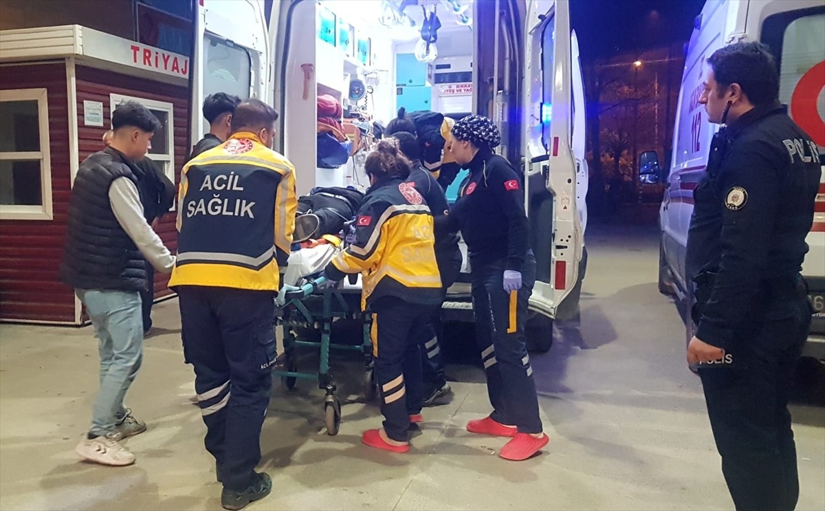 İnegöl\'de fabrika asansöründe kaza: Genç ağır yaralandı