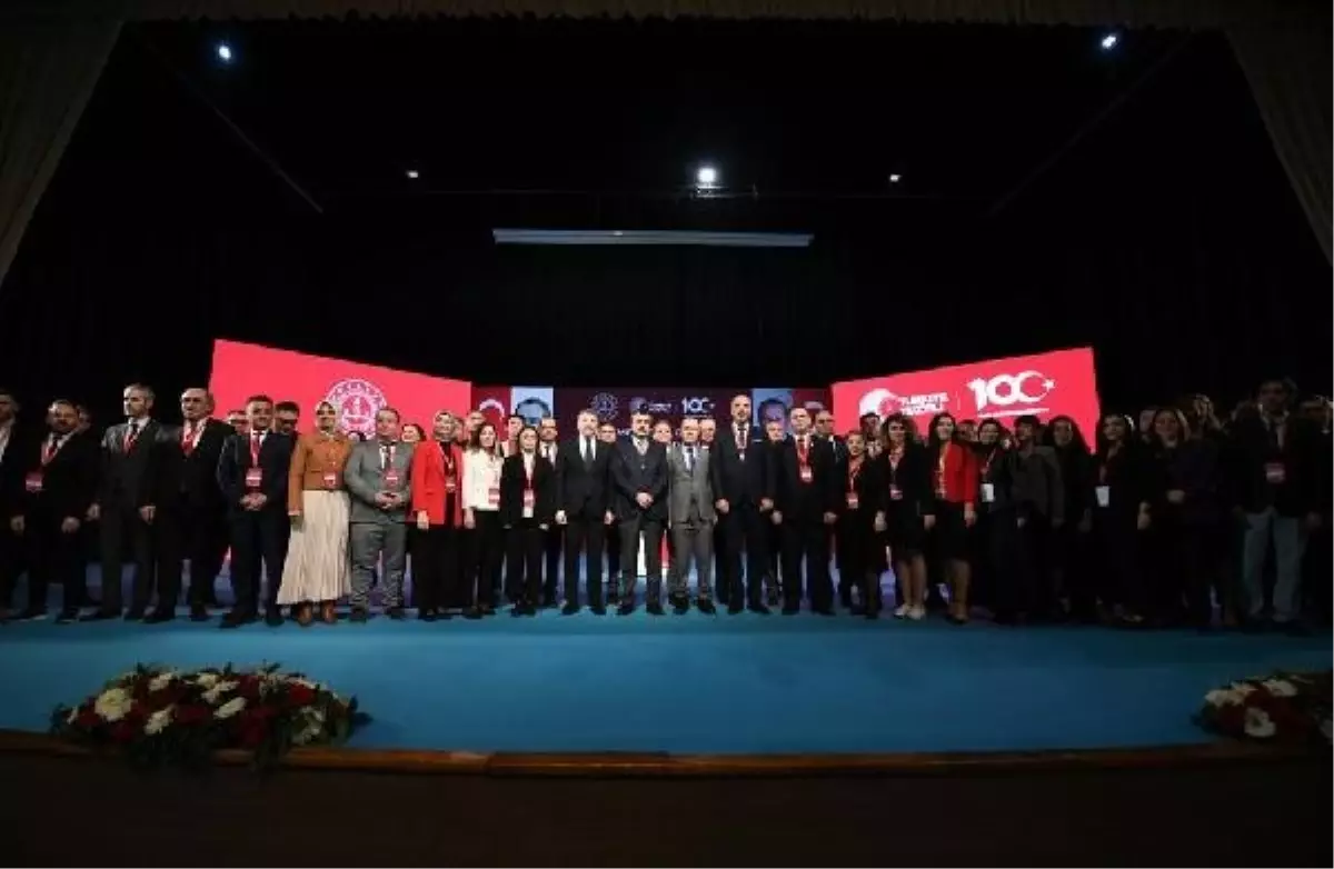 Bakan Tekin: Yepyeni bir 100 yıl inşa etmeyi arzu ediyoruz