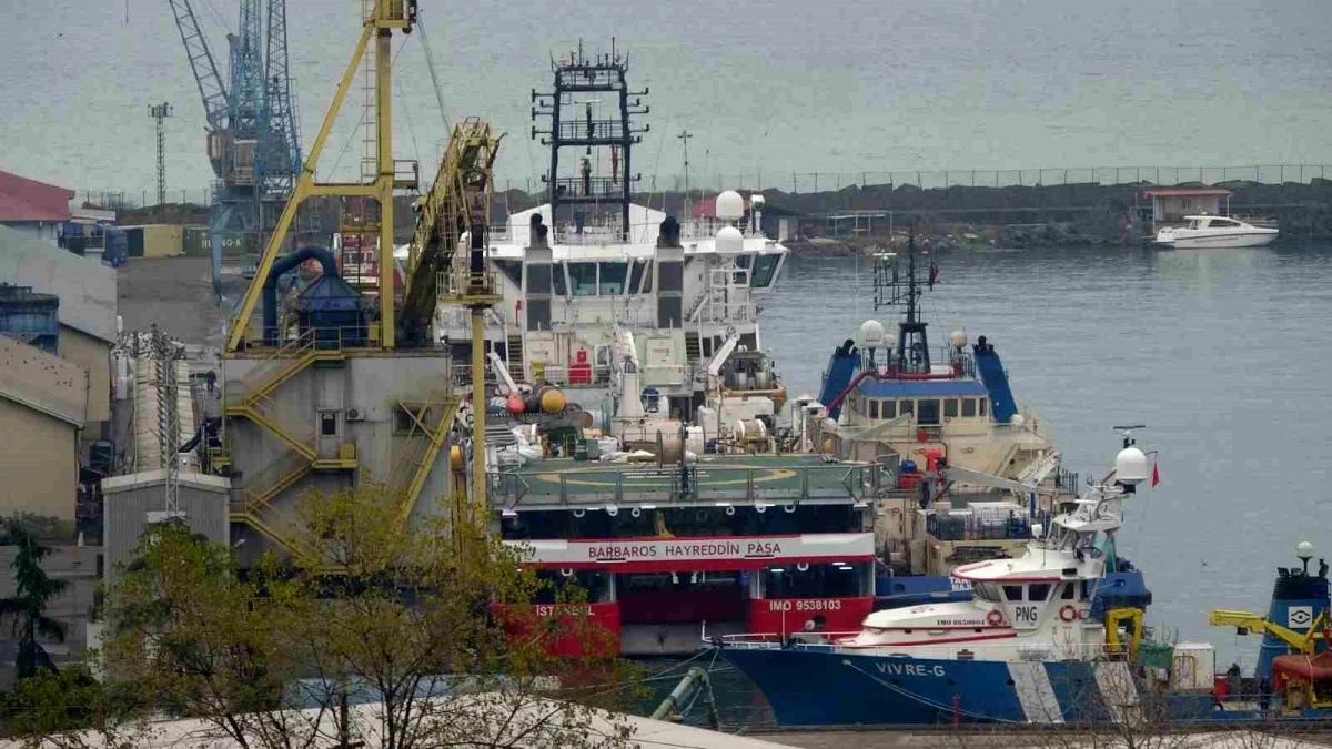 Barbaros Hayrettin Paşa Sismik Araştırma Gemisi Karadeniz\'de Petrol Seferine Hazırlanıyor