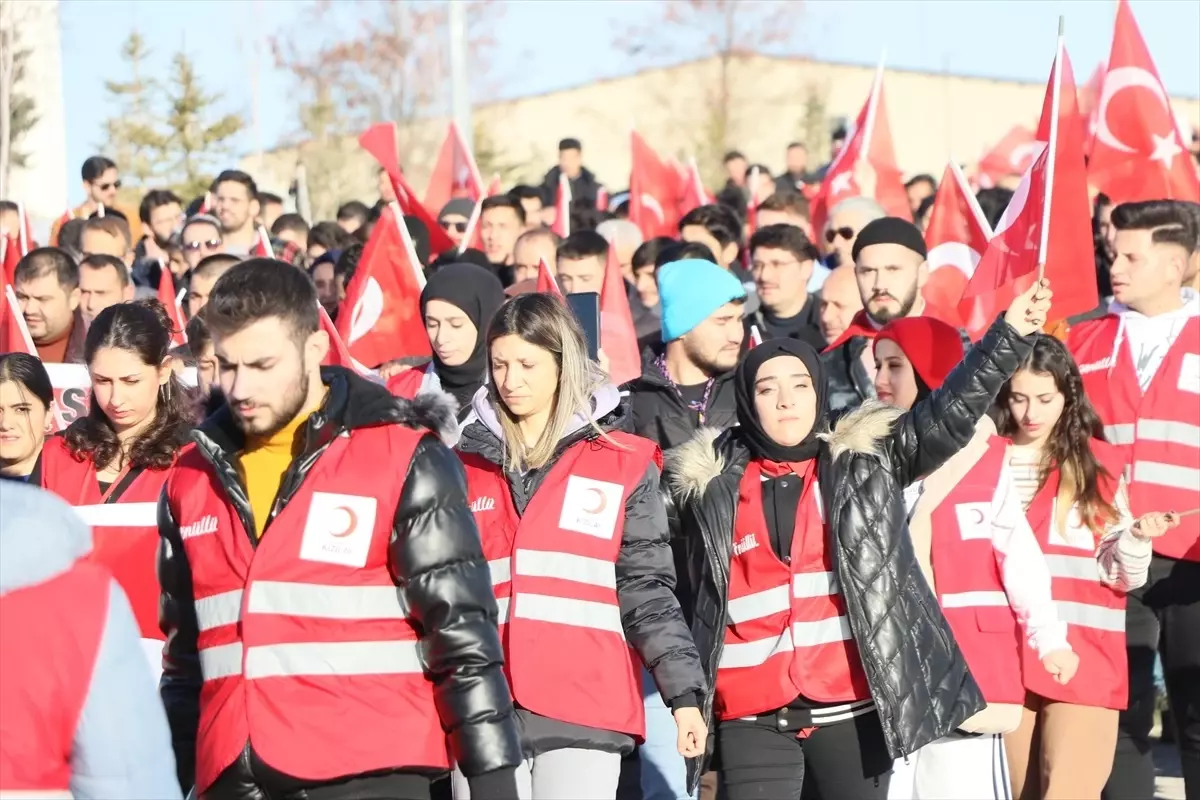 Bayburt\'ta "Şehitlere Saygı" yürüyüşü düzenlendi