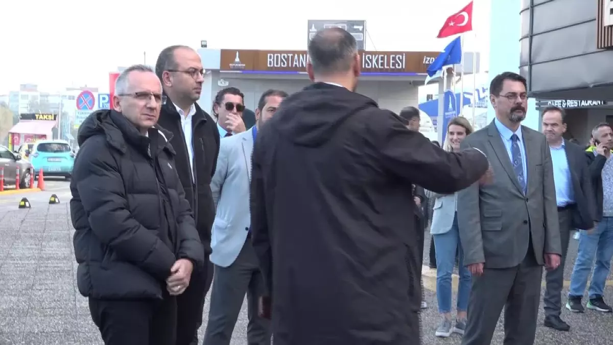 İzmir Büyükşehir Belediyesi Bostanlı İskelesi\'ni Yeniledi