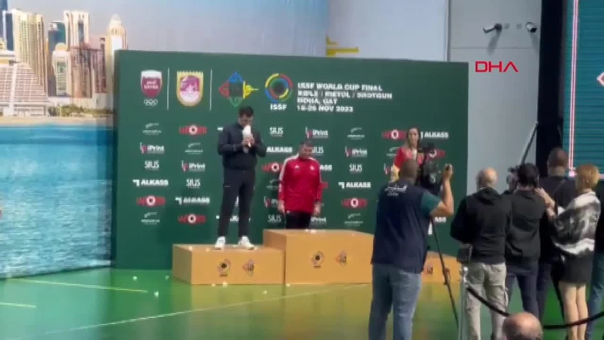 Beden Eğitimi Öğretmeni Oğuzhan Tüzün, Trap Süper Final Şampiyonası\'nda Altın Madalya Kazandı