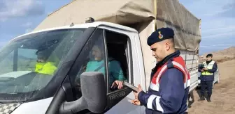 Çorum'un Laçin ilçesinde kaçak içki denetimi yapıldı
