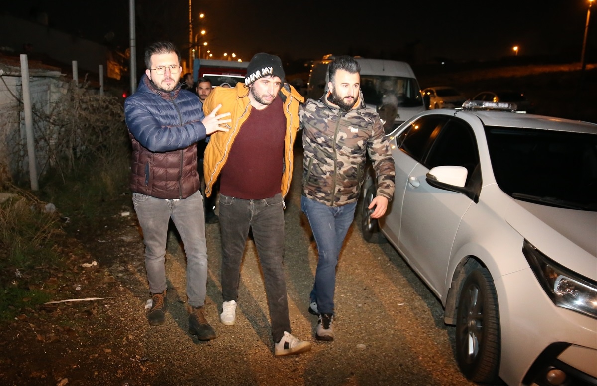 Eskişehir\'de firari hükümlü çatıda yakalandı