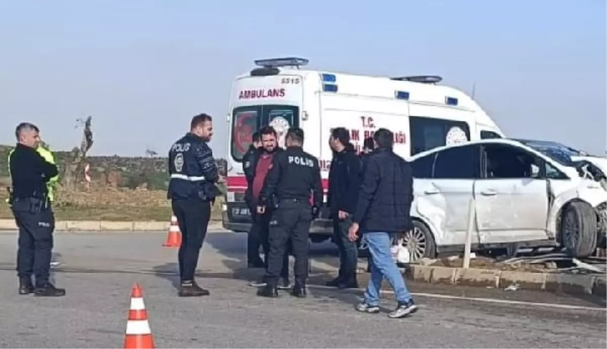 İslahiye'de otomobiller çarpıştı: 4 yaralı