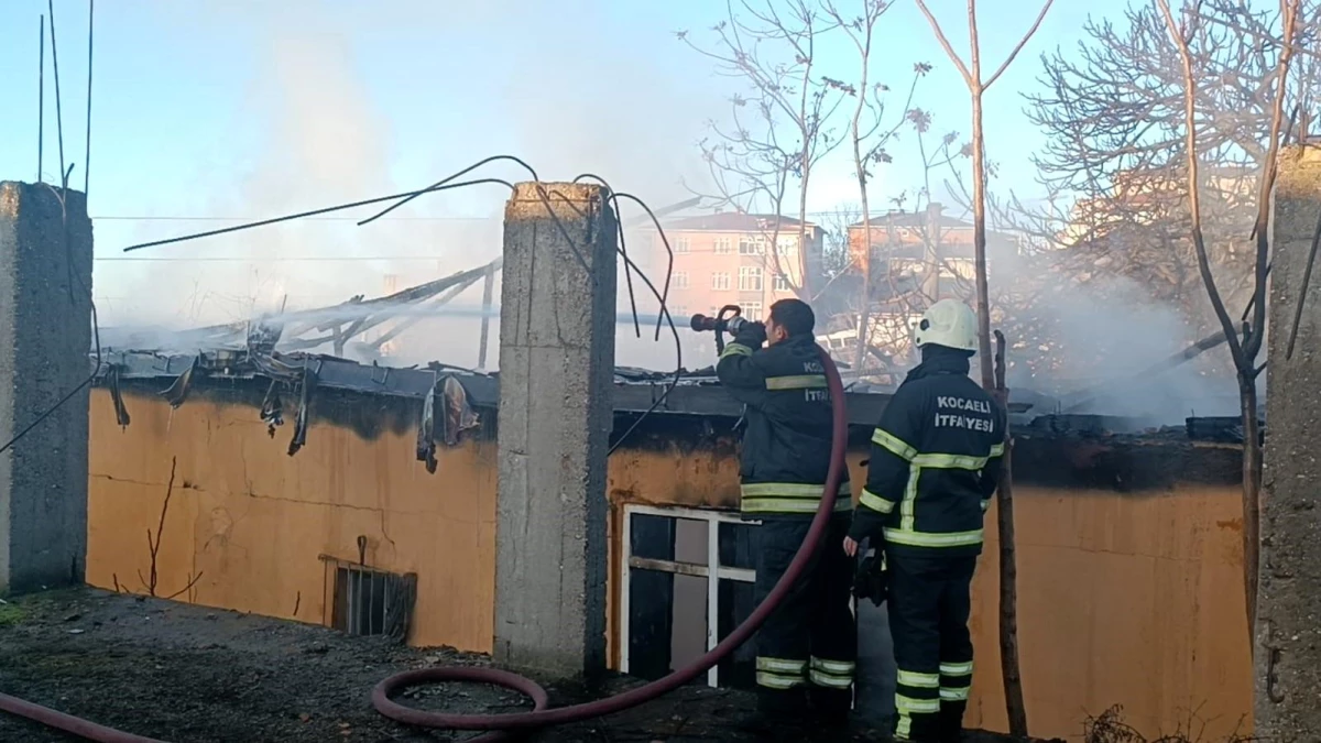 Gebze\'de gecekondu yangını: Sahibi gözaltına alındı