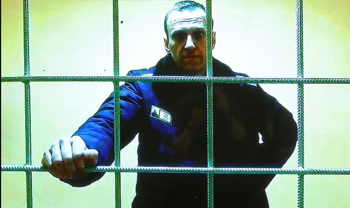 Rus muhalif Aleksey Navalny başka bir cezaevine nakledildi