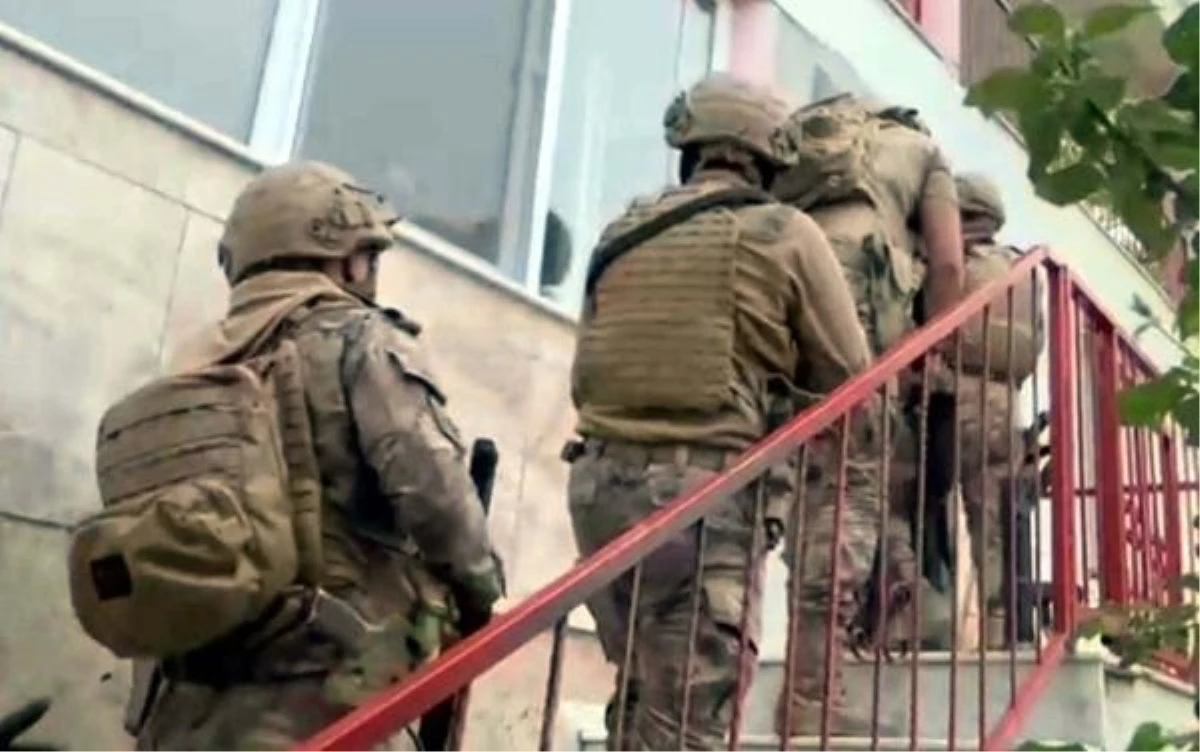 İzmir\'de PKK/KCK operasyonu: 10 gözaltı