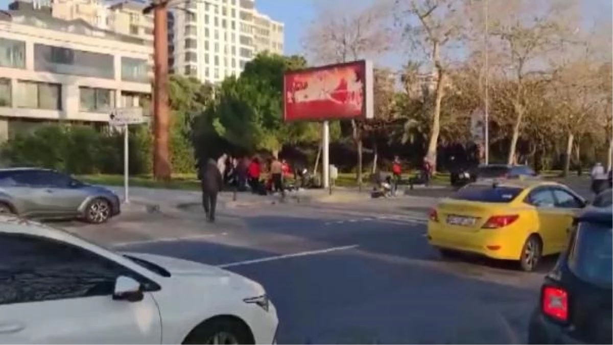 Kadıköy\'de motosiklet kazasının güvenlik kamerası görüntüsü ortaya çıktı