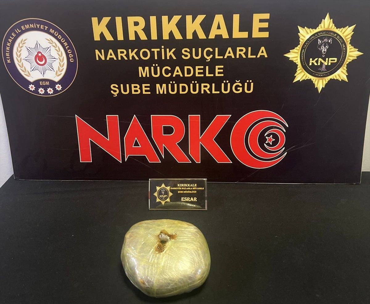 Kırıkkale\'de Otobüste Uyuşturucu Ele Geçirildi, 2 Zanlı Tutuklandı