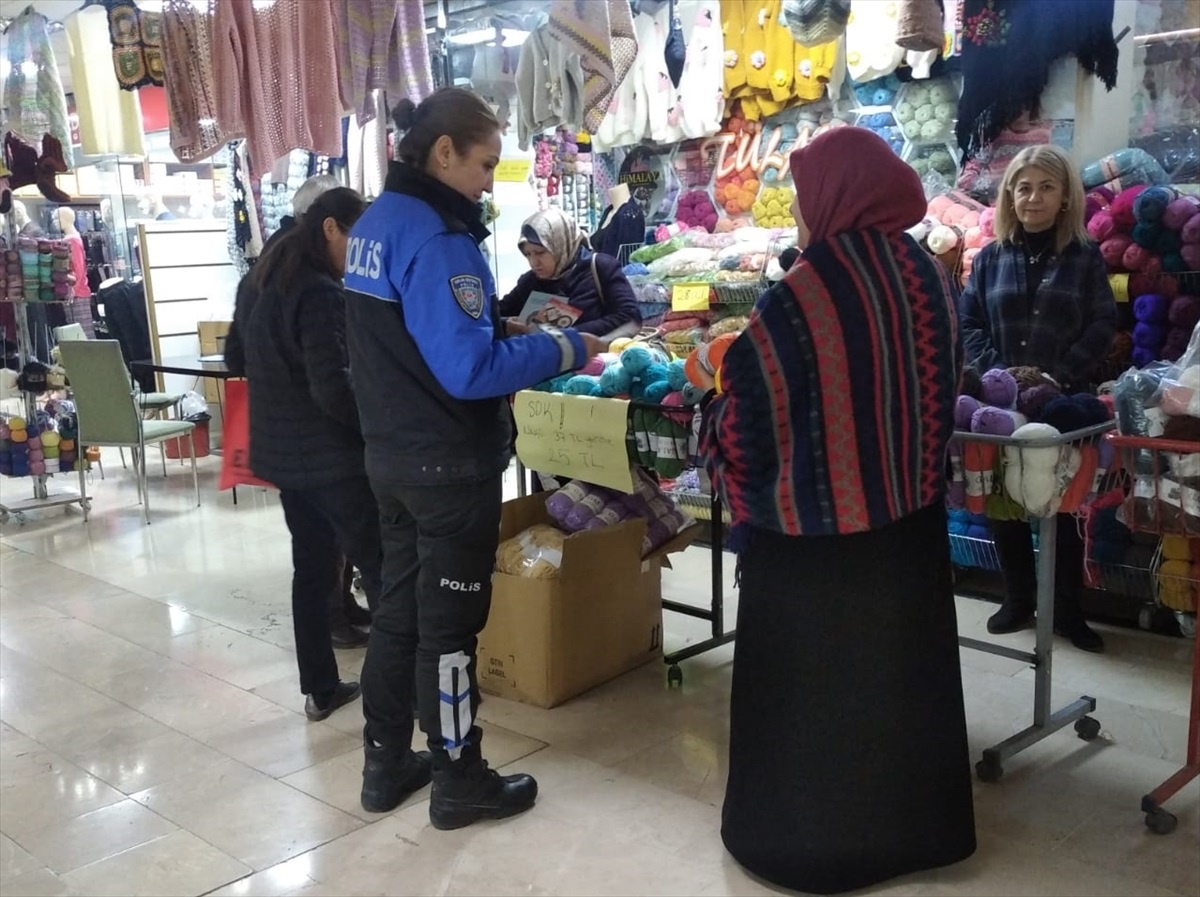 Kırşehir\'de Polis Ekipleri Dolandırıcılık Olaylarına Karşı Vatandaşı Uyardı