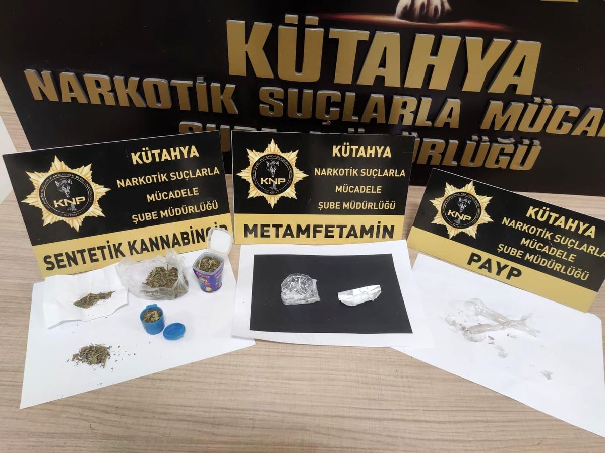 Kütahya\'da evinde uyuşturucu satan şahıs tutuklandı