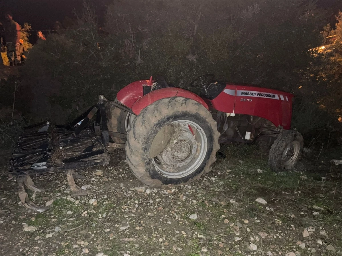 Muğla\'da traktör devrildi, sürücü hayatını kaybetti